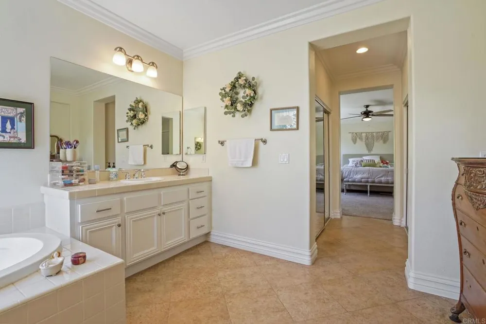 1137 Via Vera Cruz San Marcos, CA 92078