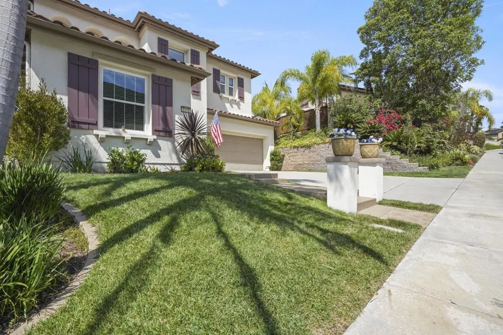 1137 Via Vera Cruz San Marcos, CA 92078