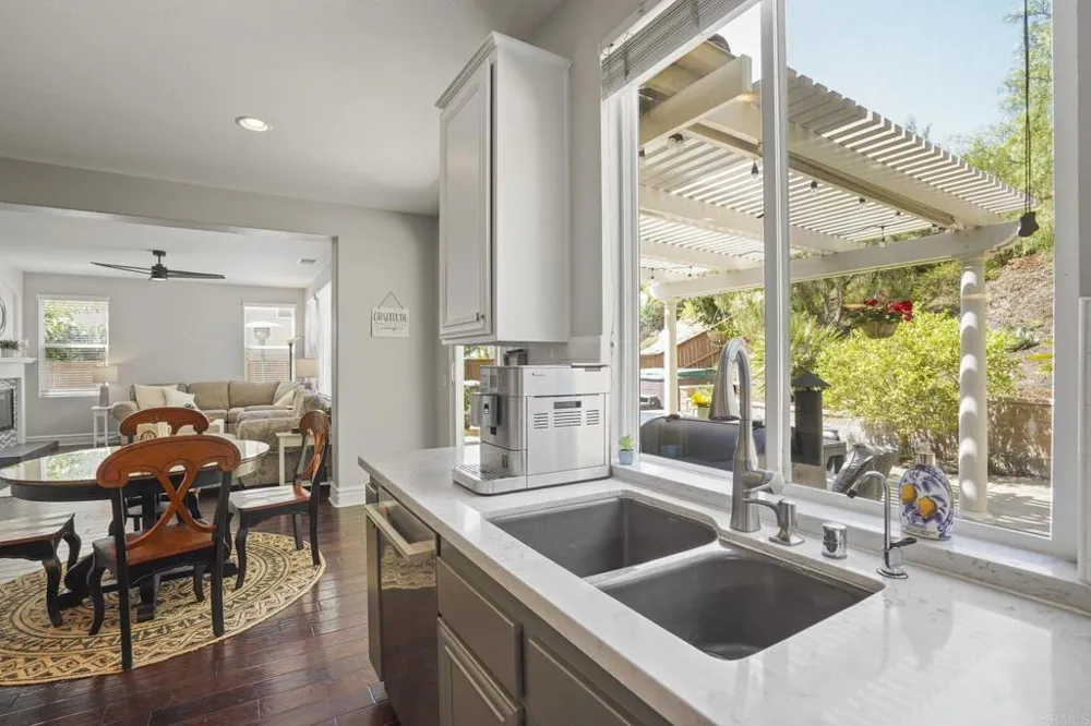1137 Via Vera Cruz San Marcos, CA 92078
