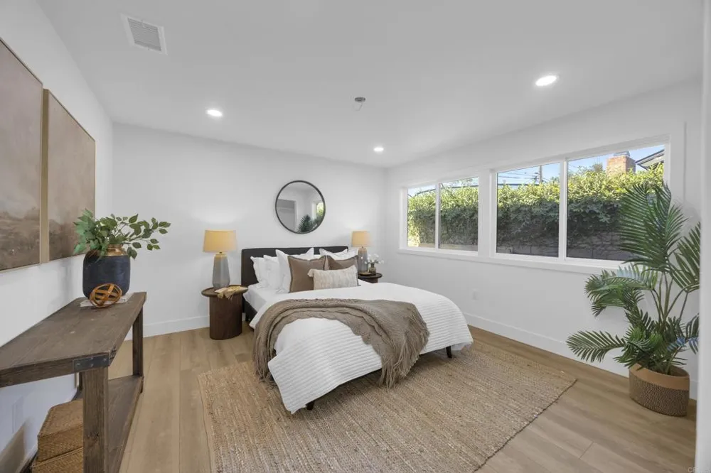 3221 Kempton Drive Los Alamitos, CA 90720