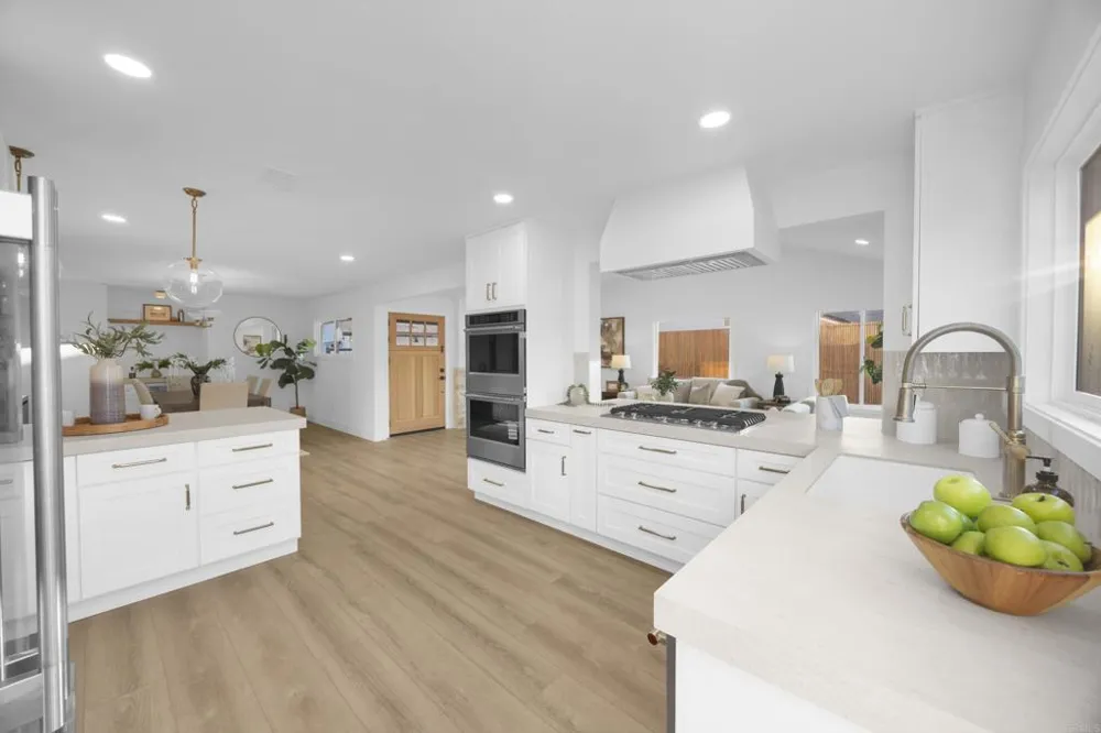 3221 Kempton Drive Los Alamitos, CA 90720
