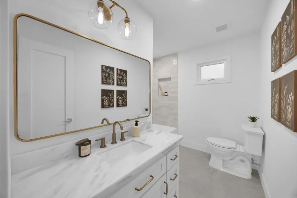 3221 Kempton Drive Los Alamitos, CA 90720
