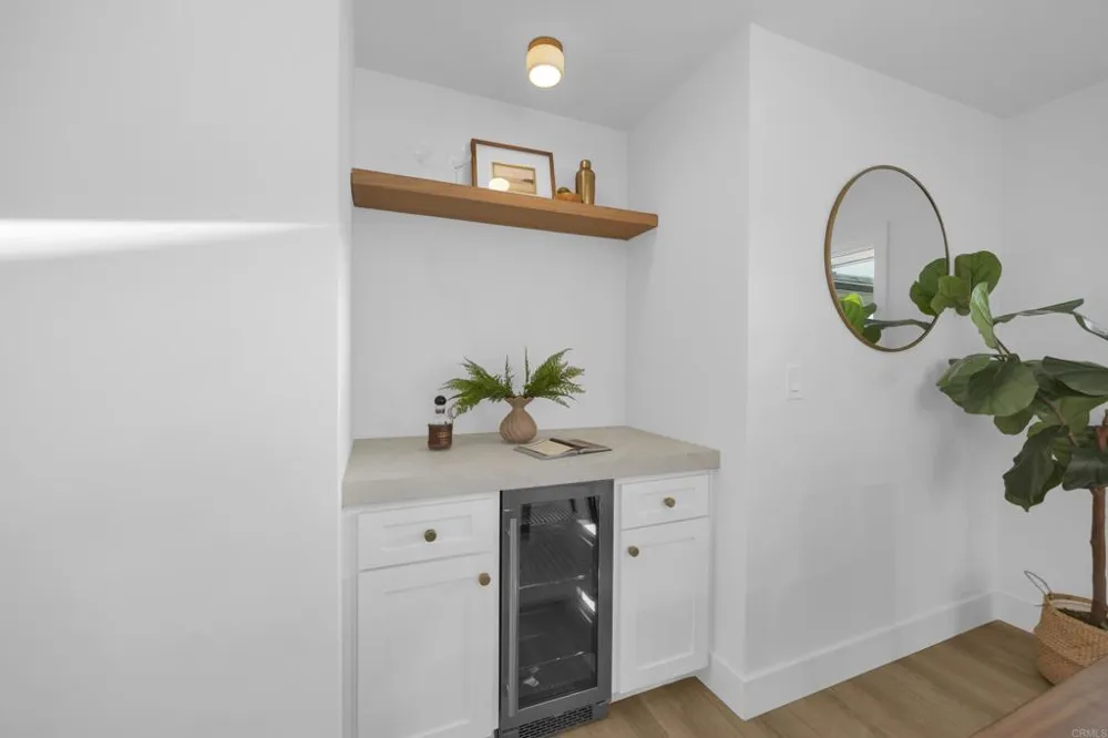 3221 Kempton Drive Los Alamitos, CA 90720