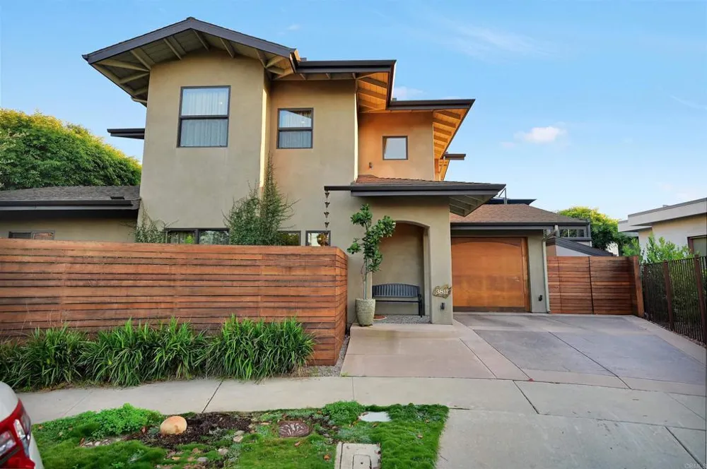 3811 Hiawatha Way San Diego, CA 92117