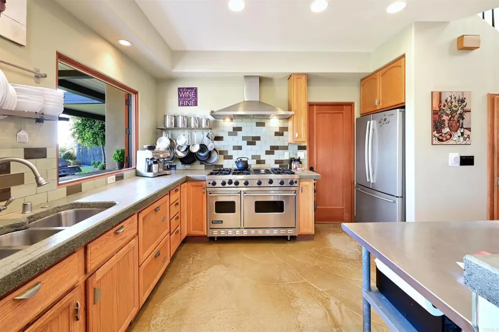 3811 Hiawatha Way San Diego, CA 92117