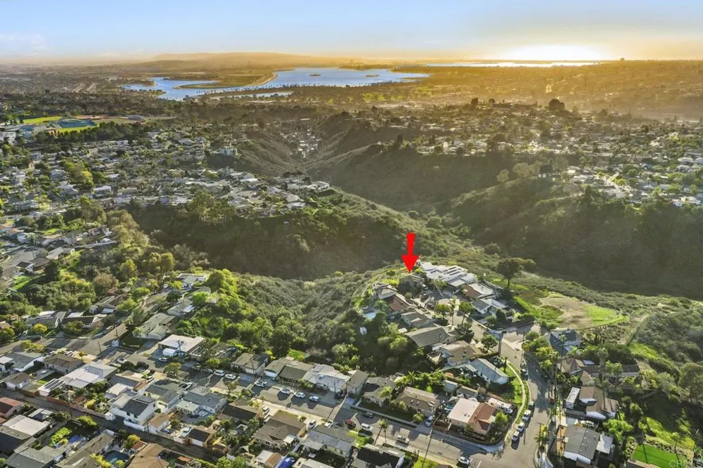3811 Hiawatha Way San Diego, CA 92117