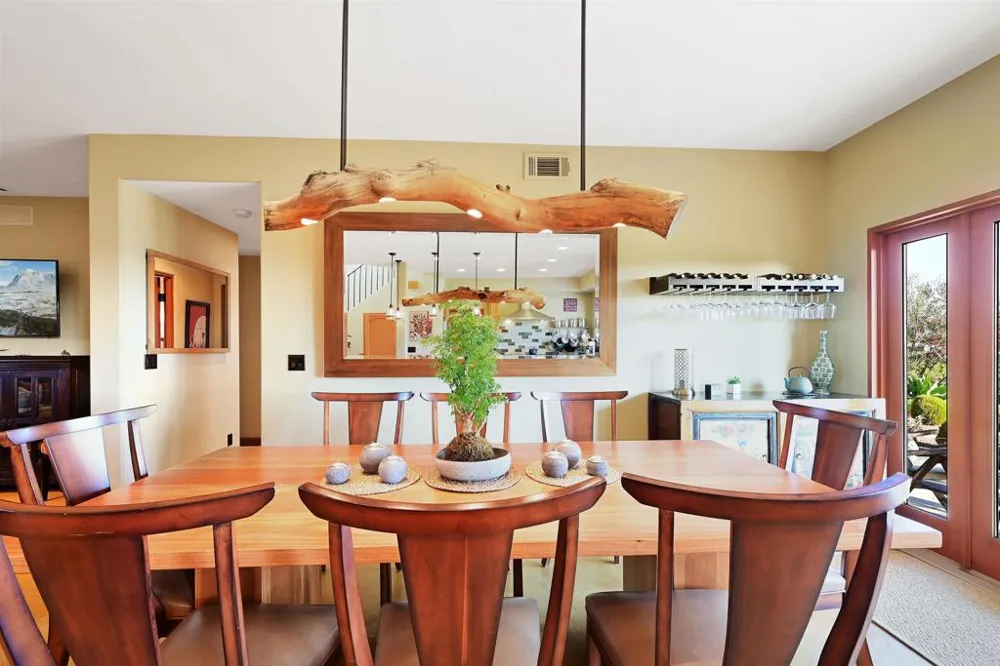 3811 Hiawatha Way San Diego, CA 92117