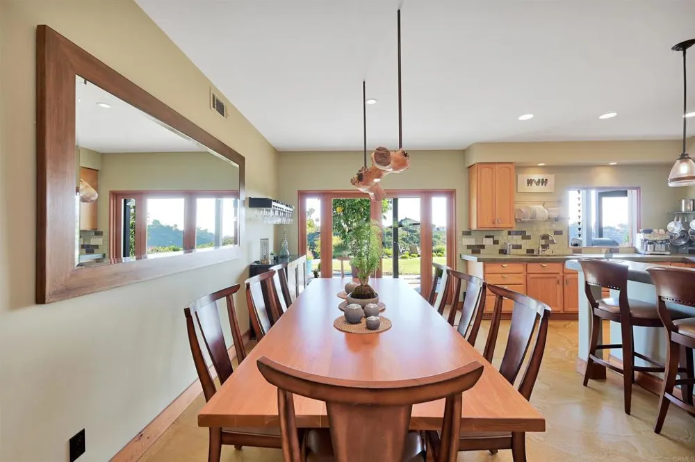 3811 Hiawatha Way San Diego, CA 92117