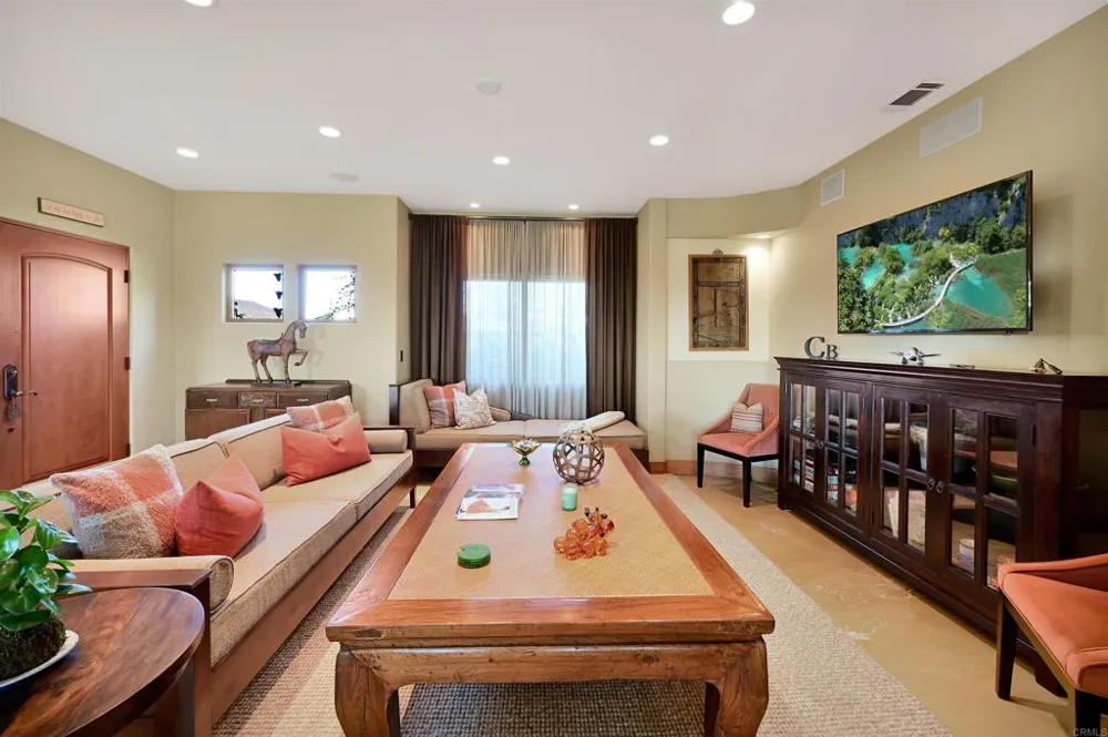 3811 Hiawatha Way San Diego, CA 92117