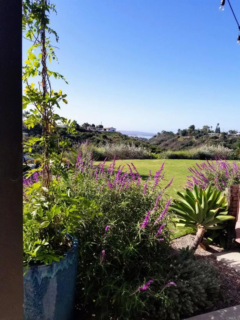3811 Hiawatha Way San Diego, CA 92117