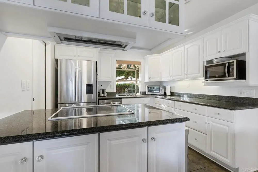 183 Sandberg Street Thousand Oaks, CA 91360
