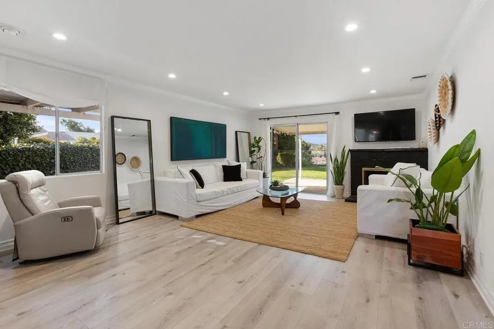 183 Sandberg Street Thousand Oaks, CA 91360