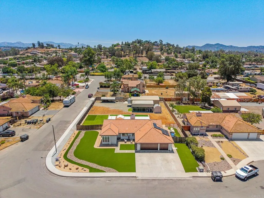 1229 Anna Rose Lane Ramona, CA 92065