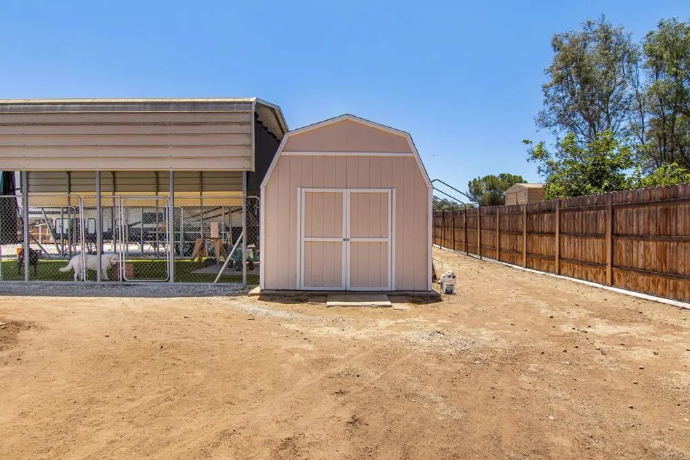 1229 Anna Rose Lane Ramona, CA 92065