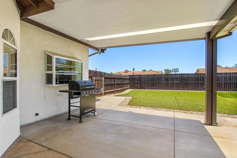 1229 Anna Rose Lane Ramona, CA 92065