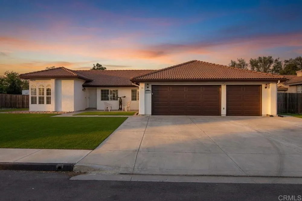 1229 Anna Rose Lane Ramona, CA 92065