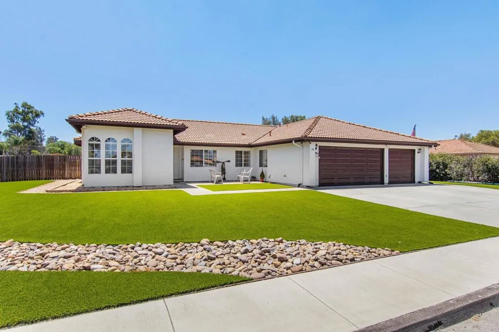 1229 Anna Rose Lane Ramona, CA 92065