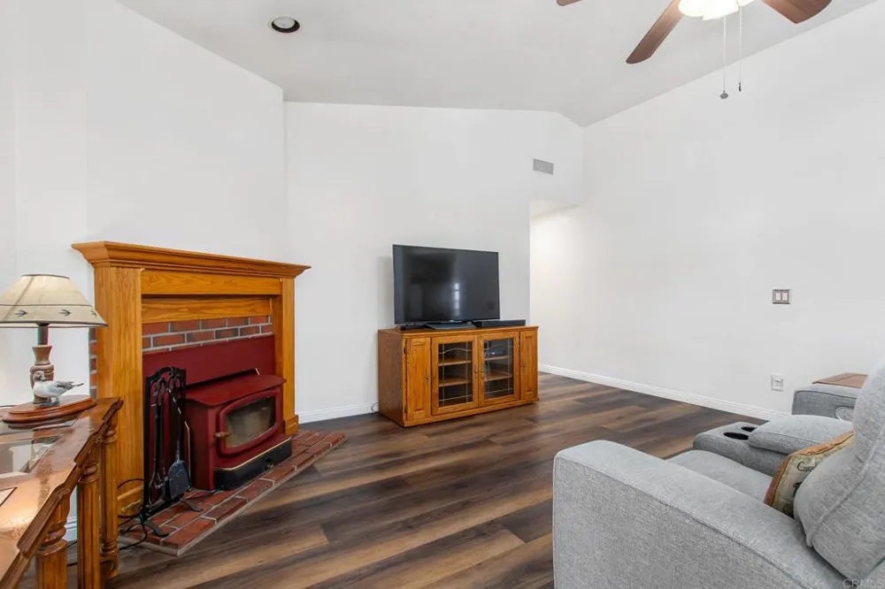 1229 Anna Rose Lane Ramona, CA 92065