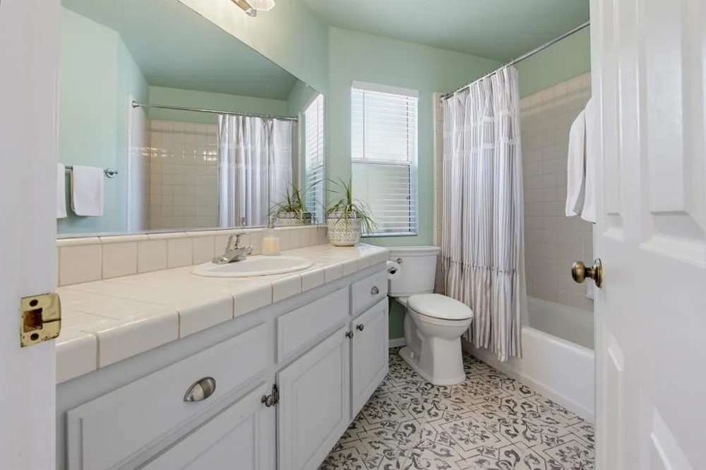 2202 Crest Hill Lane Fallbrook, CA 92028