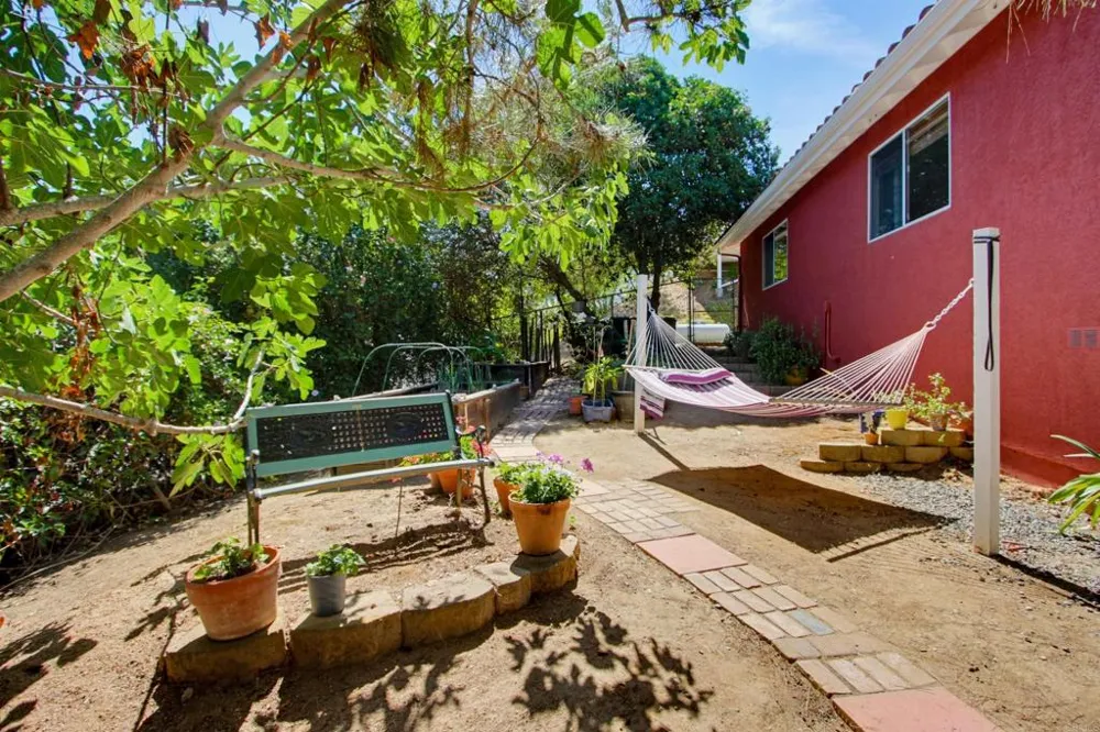 2202 Crest Hill Lane Fallbrook, CA 92028