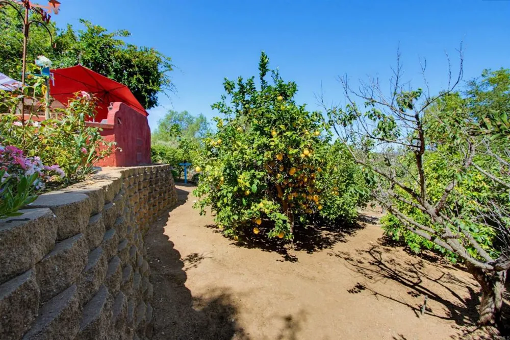 2202 Crest Hill Lane Fallbrook, CA 92028