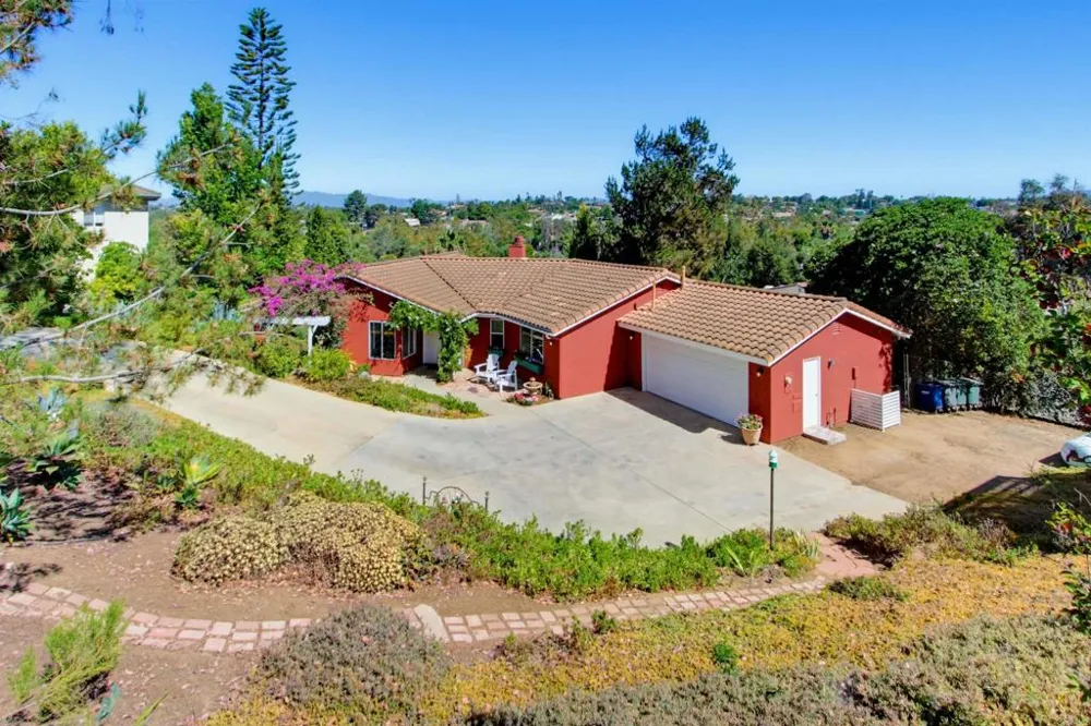 2202 Crest Hill Lane Fallbrook, CA 92028