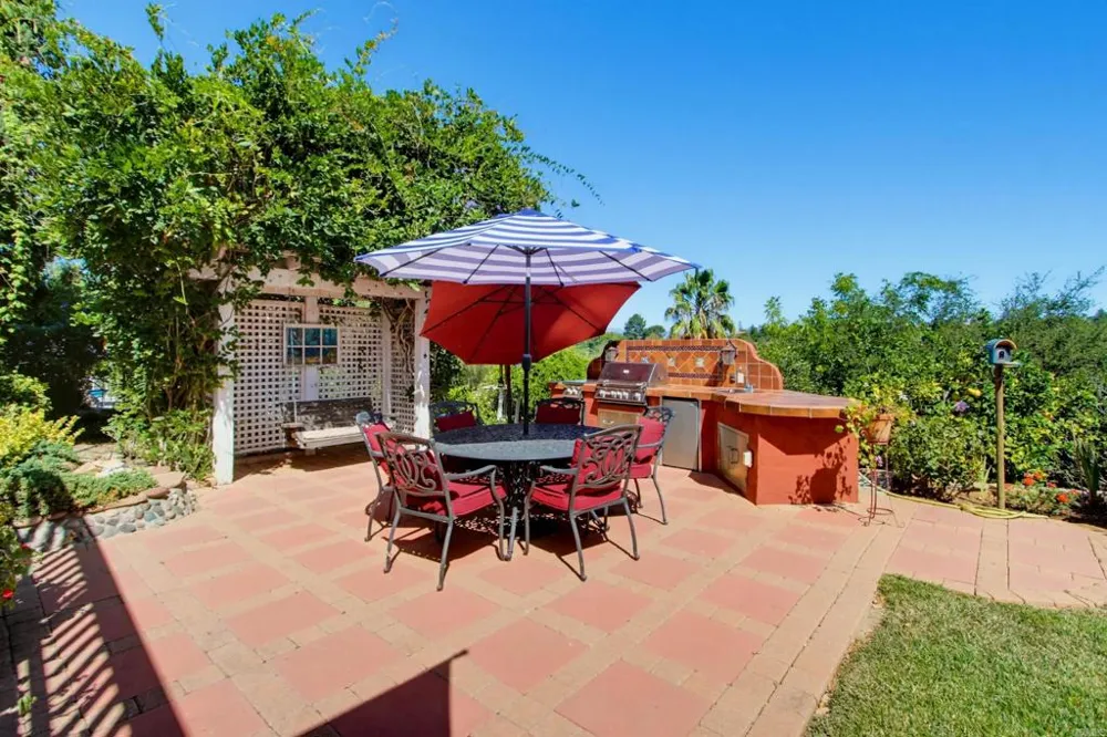 2202 Crest Hill Lane Fallbrook, CA 92028