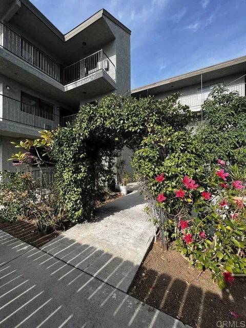 4120 Estrella Ave #14