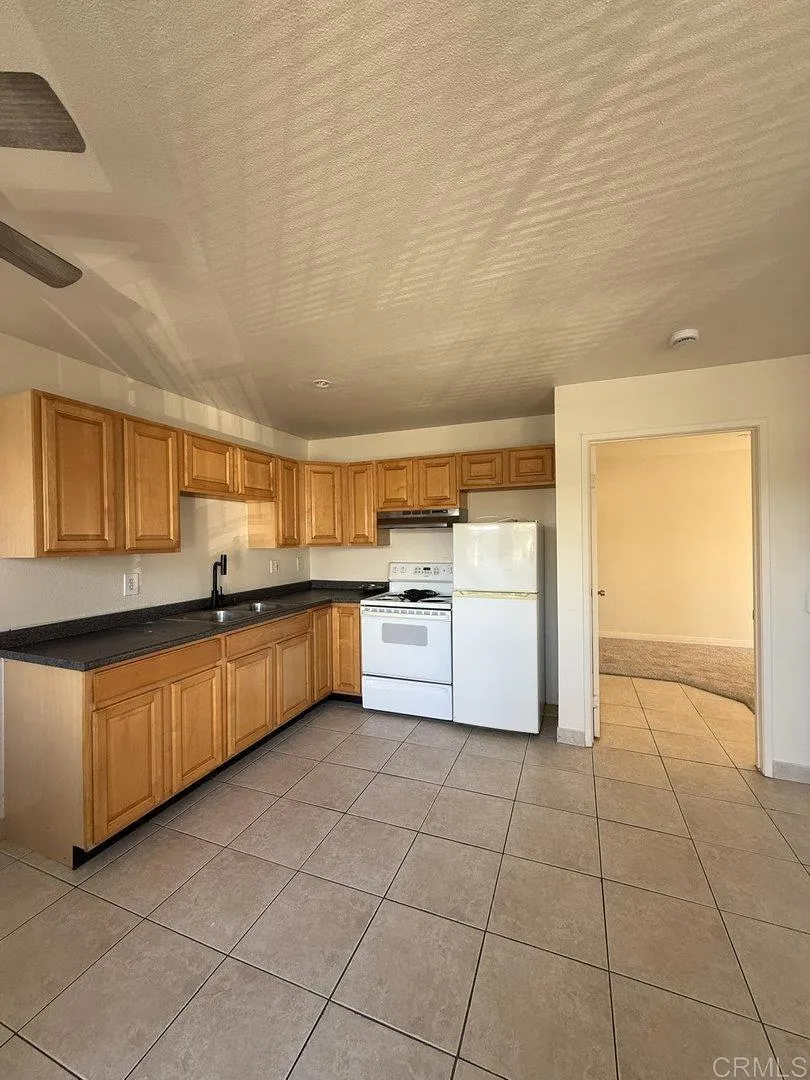 4120 Estrella Ave #14 San Diego, CA 92105