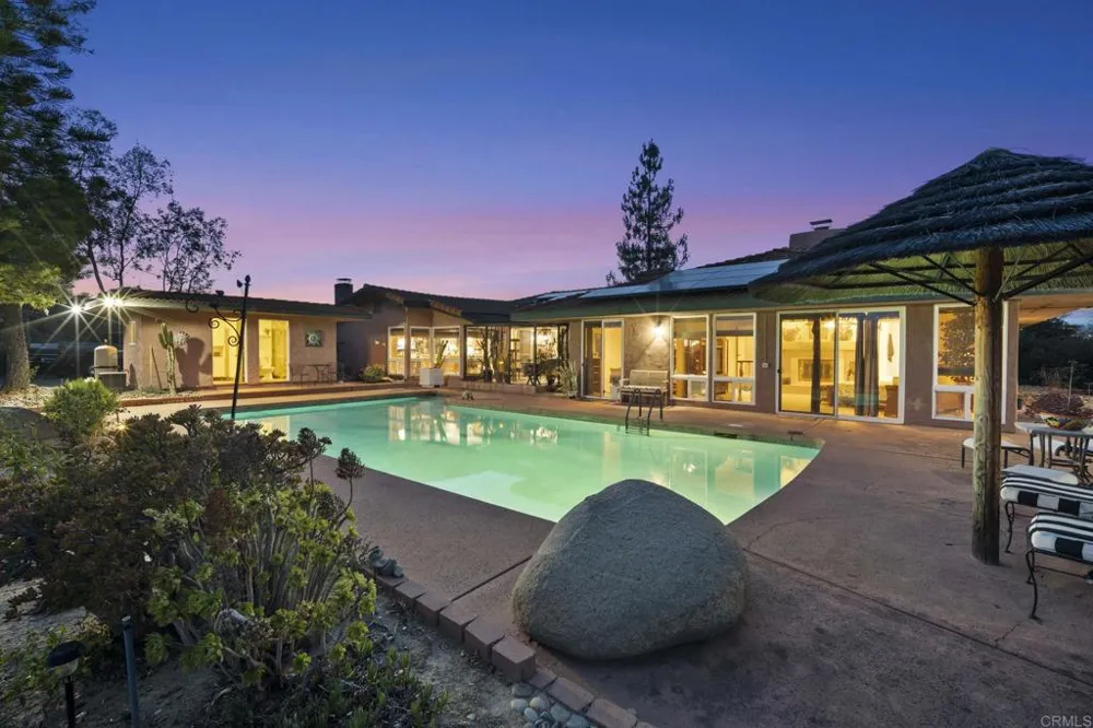 2967 VIA VIEJAS Alpine, CA 91901
