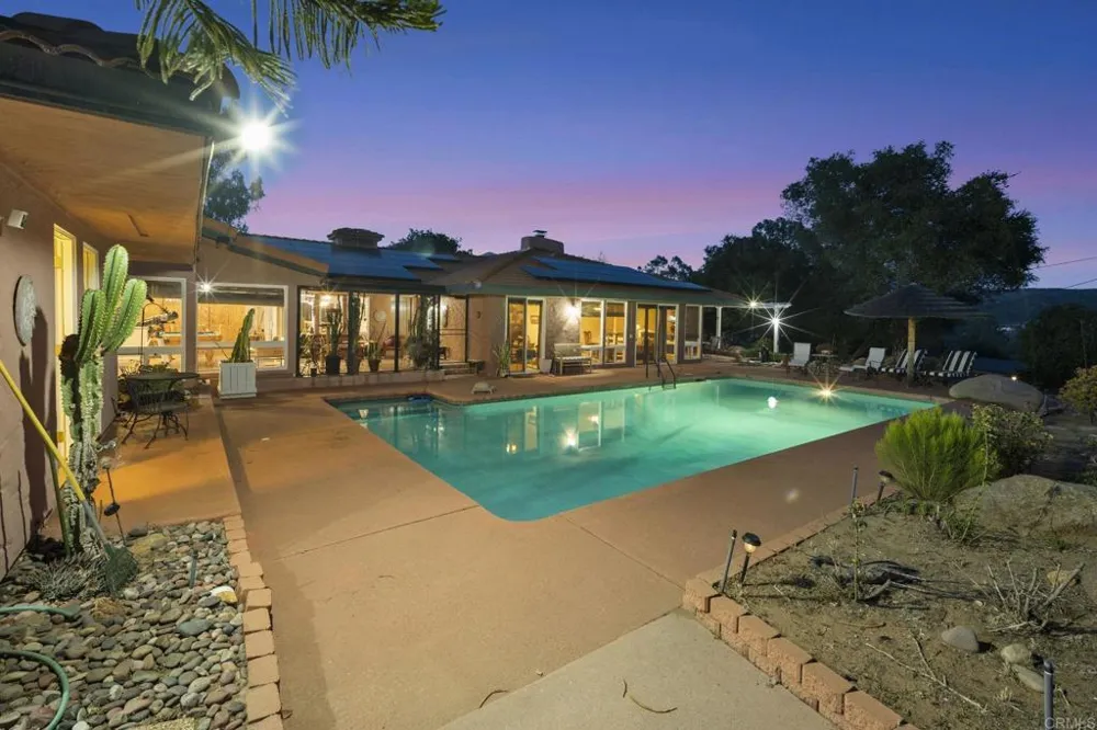 2967 VIA VIEJAS Alpine, CA 91901