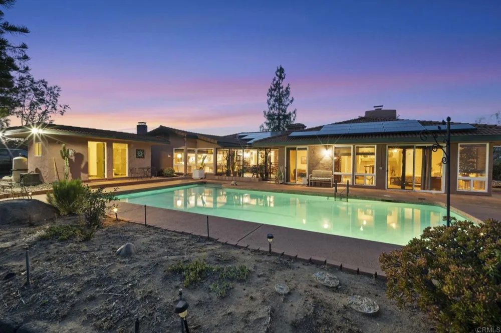 2967 VIA VIEJAS Alpine, CA 91901