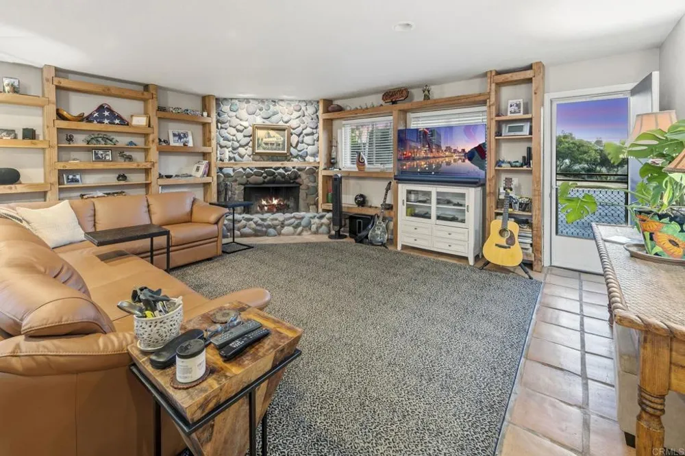 2967 VIA VIEJAS Alpine, CA 91901