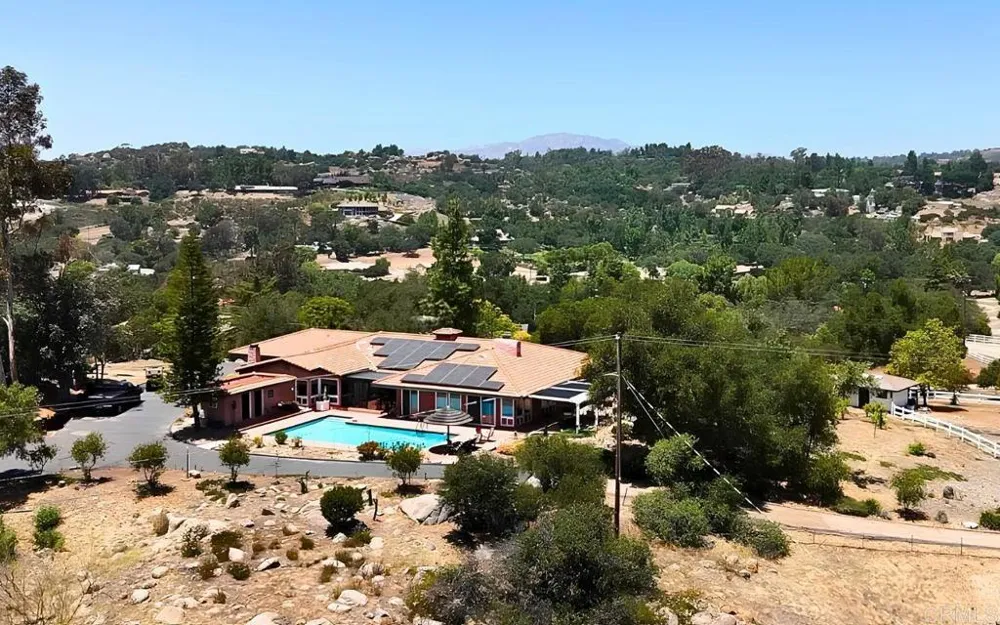 2967 VIA VIEJAS Alpine, CA 91901