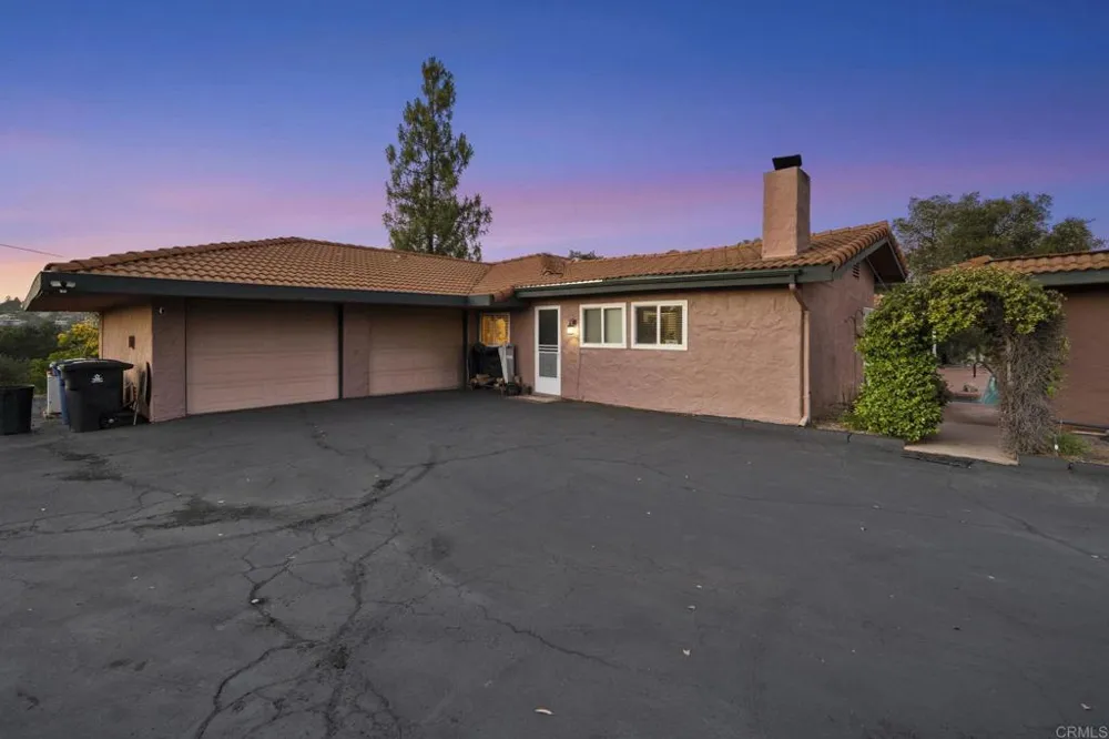 2967 VIA VIEJAS Alpine, CA 91901
