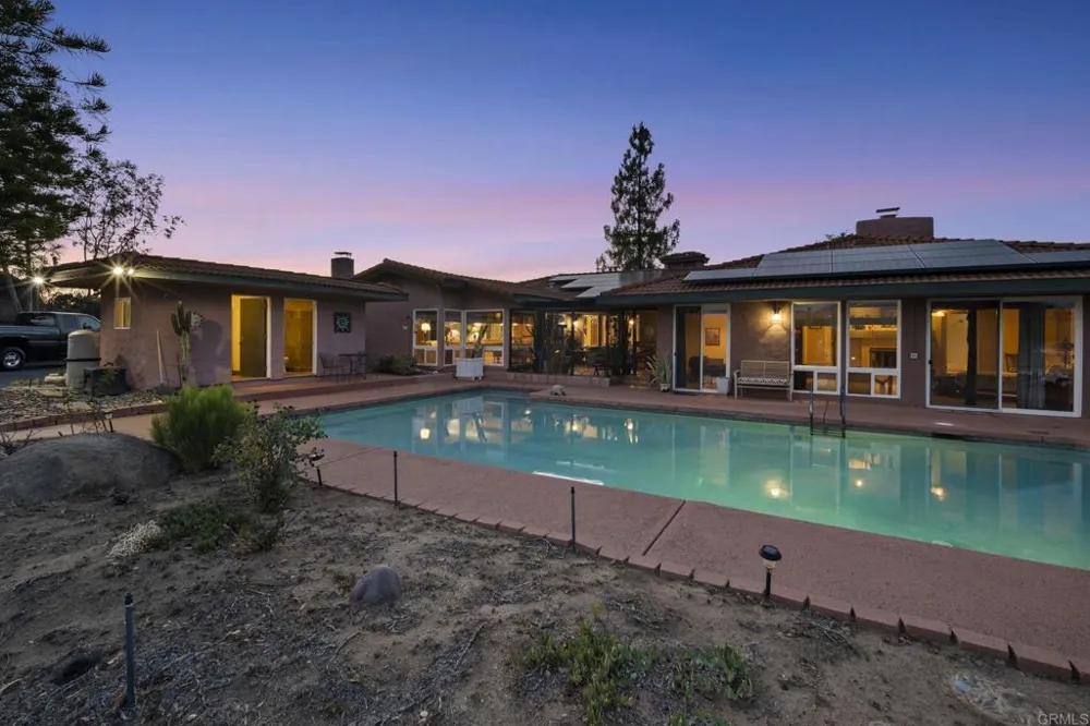 2967 VIA VIEJAS Alpine, CA 91901