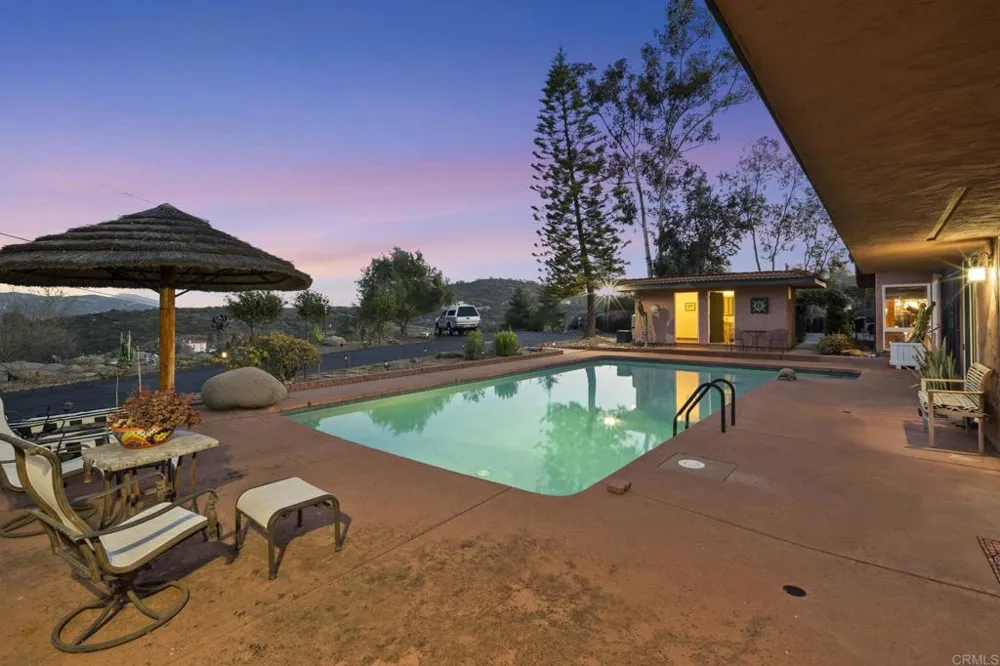 2967 VIA VIEJAS Alpine, CA 91901