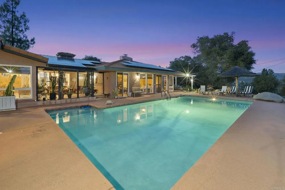 2967 VIA VIEJAS Alpine, CA 91901