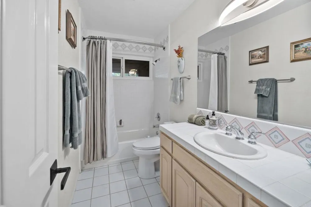 2967 VIA VIEJAS Alpine, CA 91901