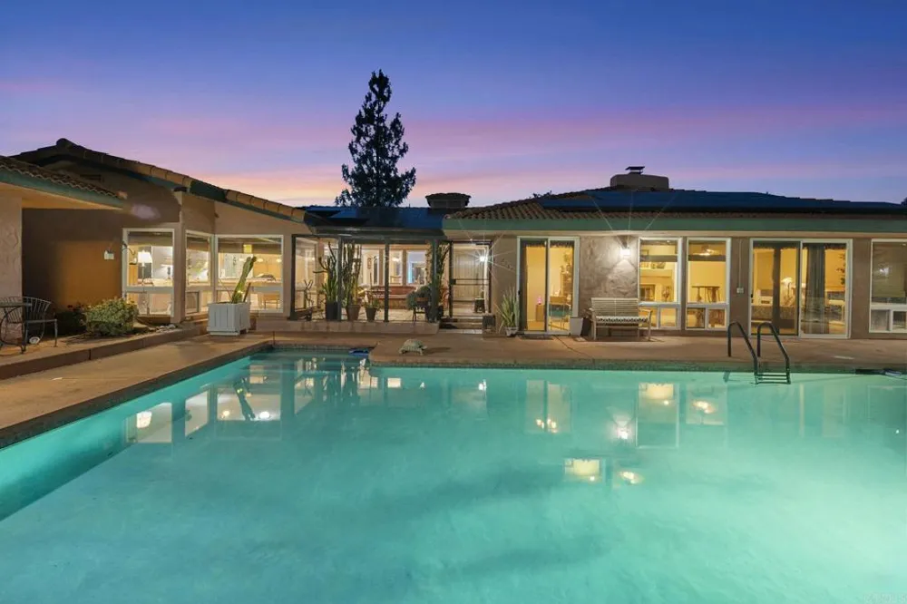 2967 VIA VIEJAS Alpine, CA 91901