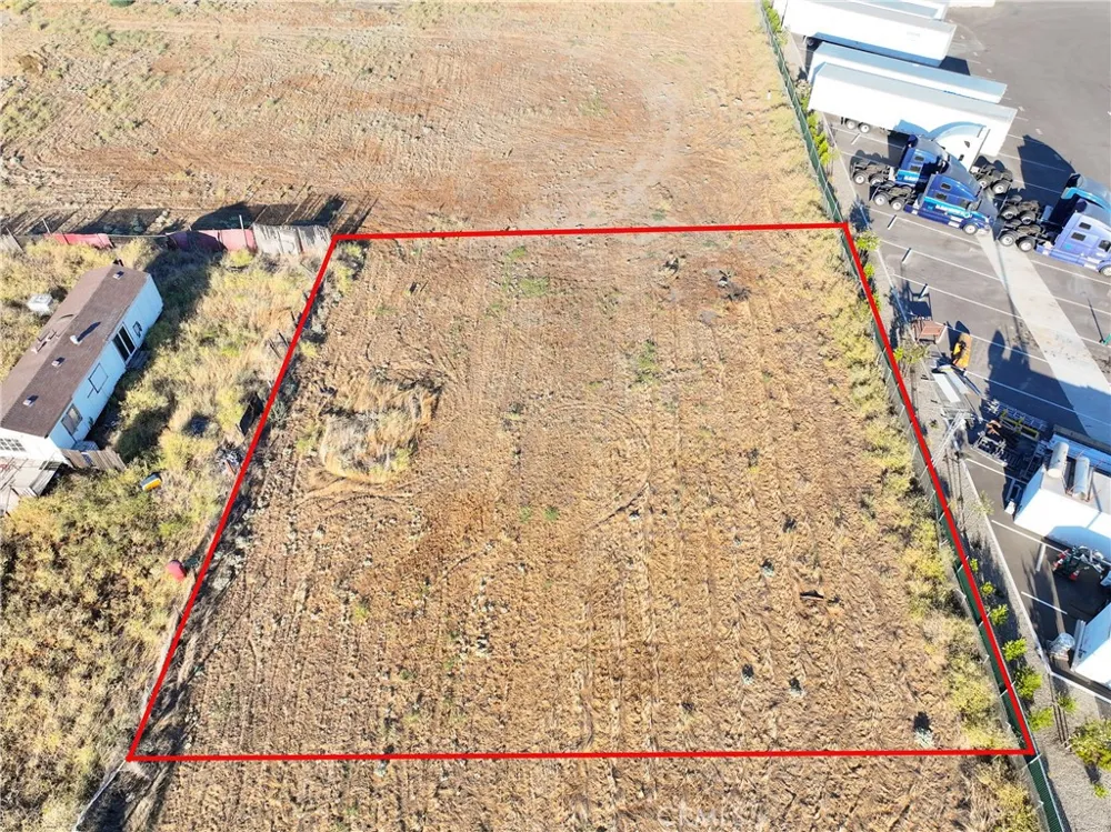 1850 Park Lathrop, CA 95330
