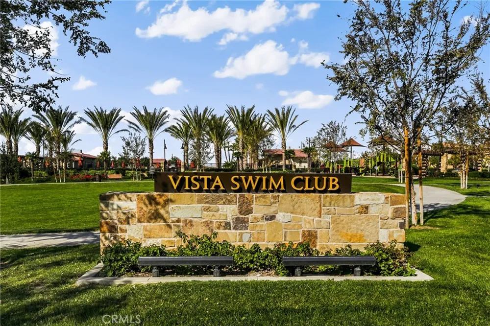 76 Finch Lake Forest, CA 92630