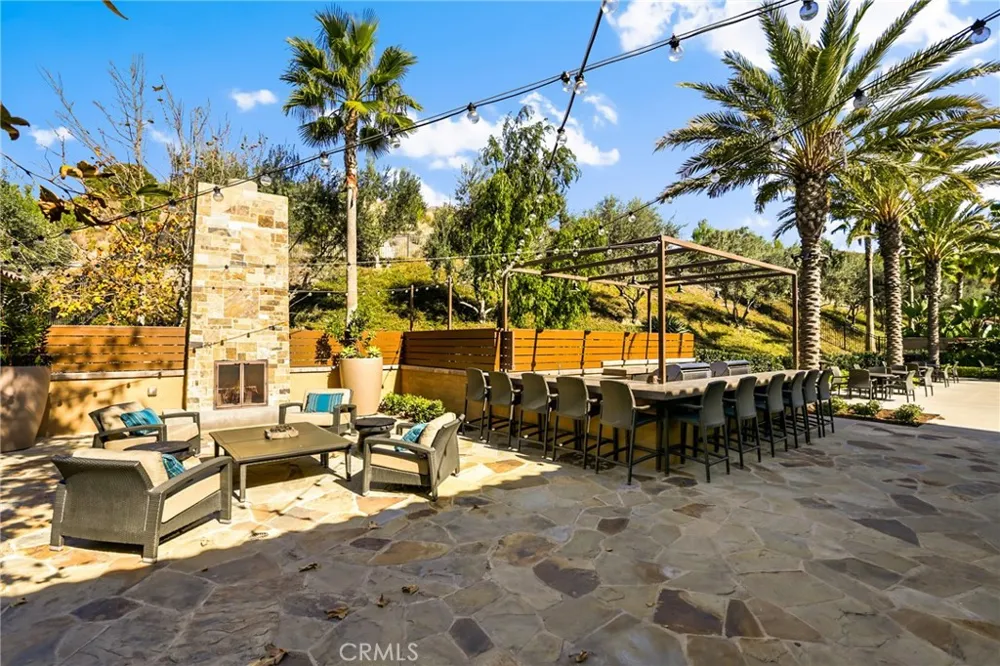 76 Finch Lake Forest, CA 92630