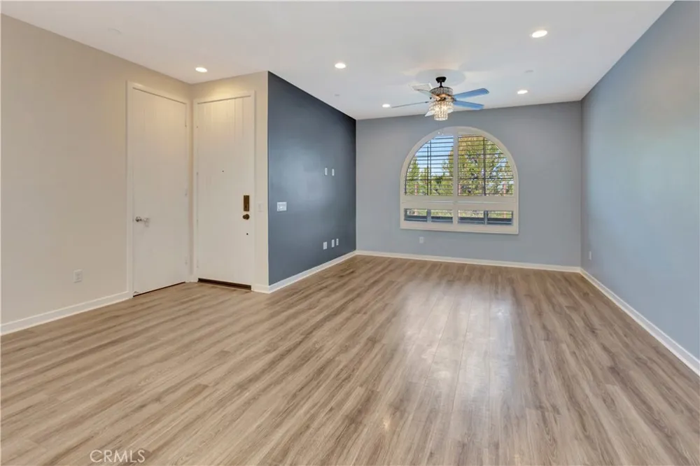 76 Finch Lake Forest, CA 92630