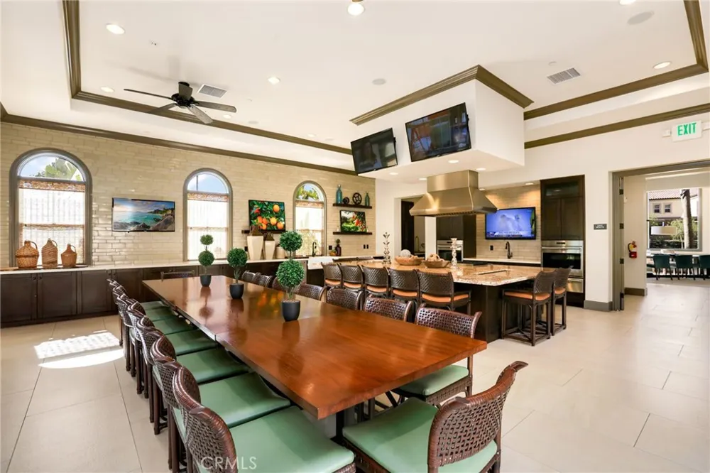 76 Finch Lake Forest, CA 92630