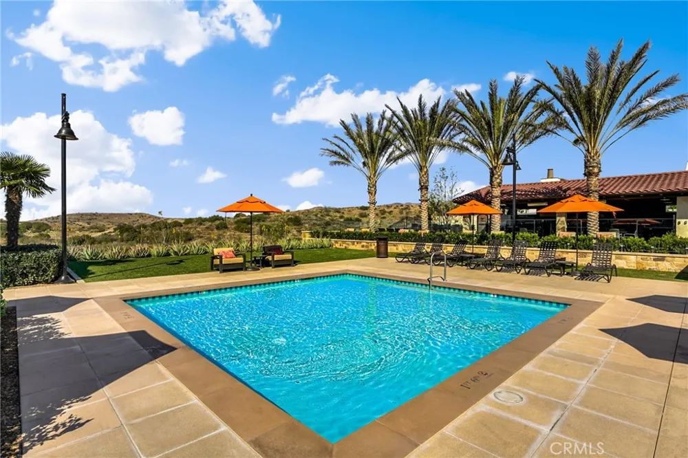 76 Finch Lake Forest, CA 92630
