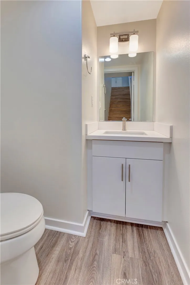 76 Finch Lake Forest, CA 92630