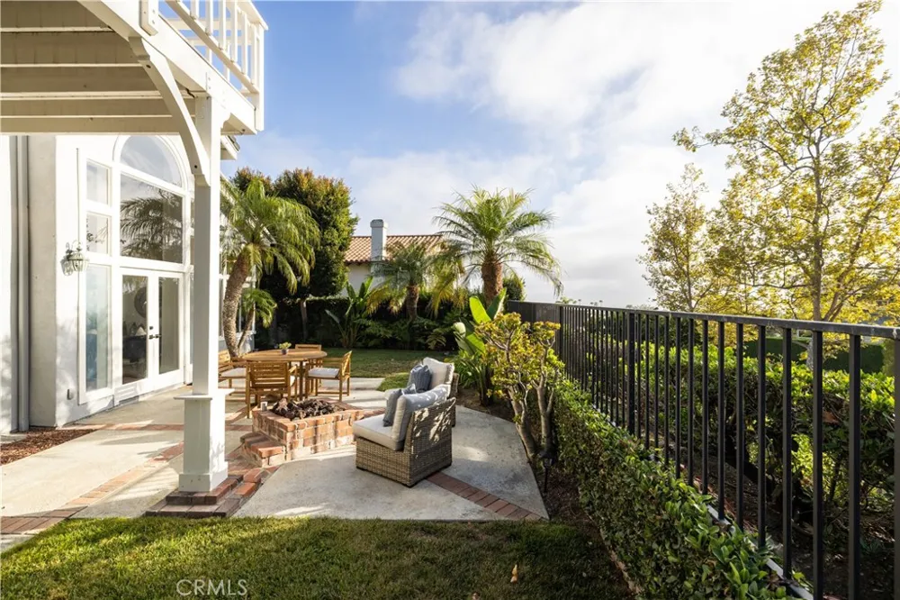 9 Pacific Crest Laguna Niguel, CA 92677