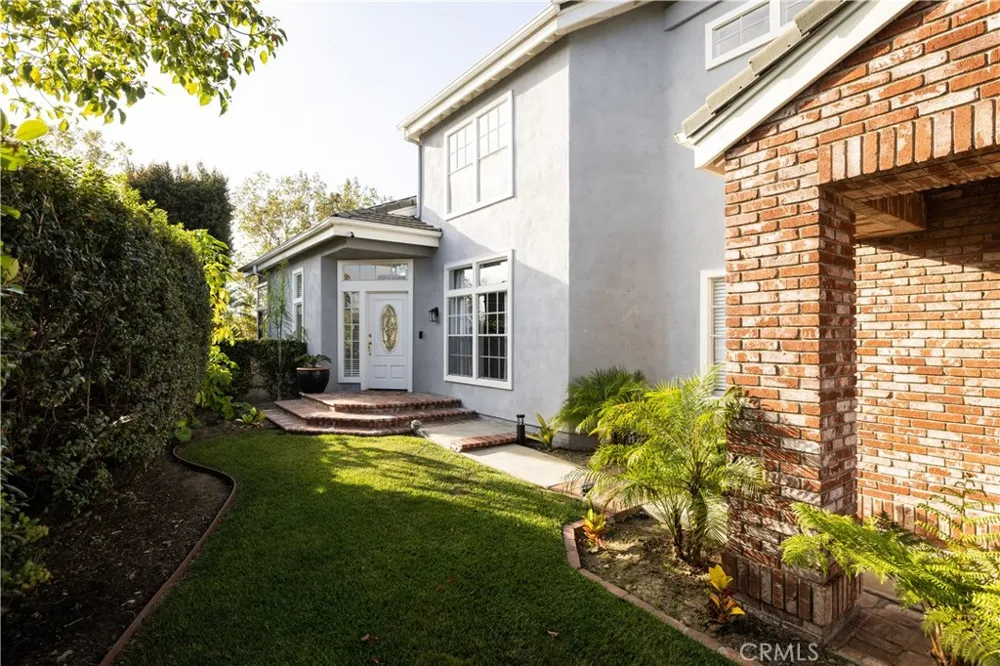 9 Pacific Crest Laguna Niguel, CA 92677