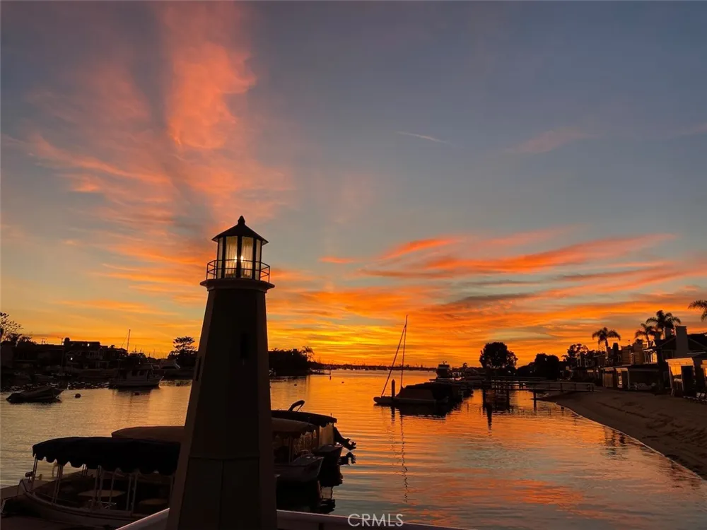 28 Beacon Bay Newport Beach, CA 92660